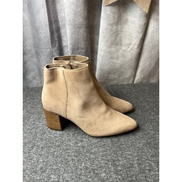 Blondo Women's Tasel Waterproof Ankle Bootie Women's Size 5.5 Tan Suede - Picture 3 of 11